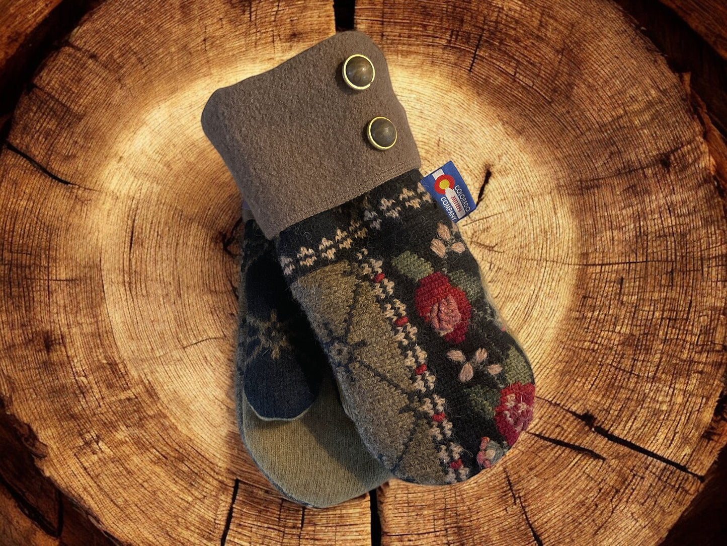 Women's Large Mittens Green/Black Embroidered