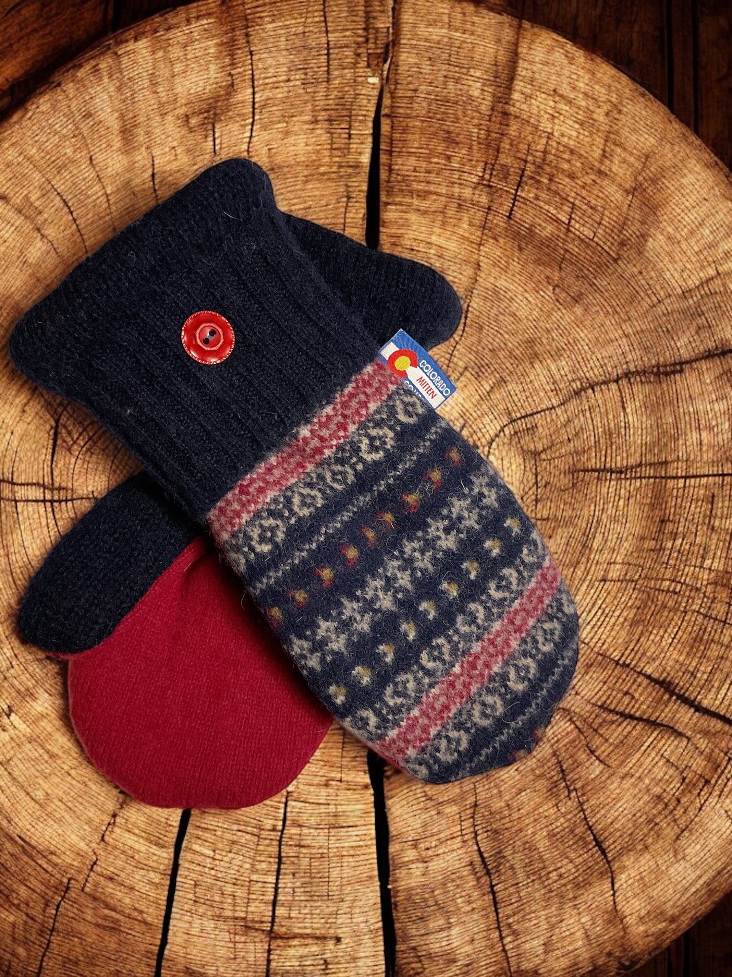 Women’s Large Mittens Red,Blue pattern