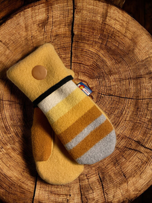 Women’s Large Mittens  Yellow,Gray stripes