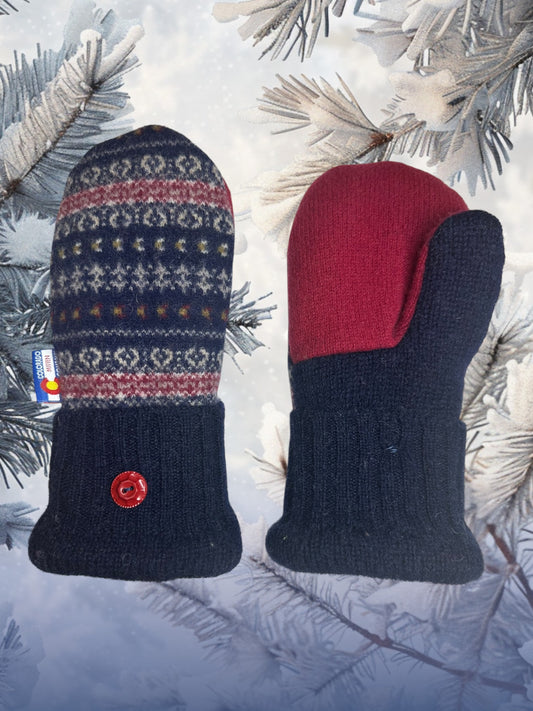 Women’s Large Mittens  Red,Blue pattern