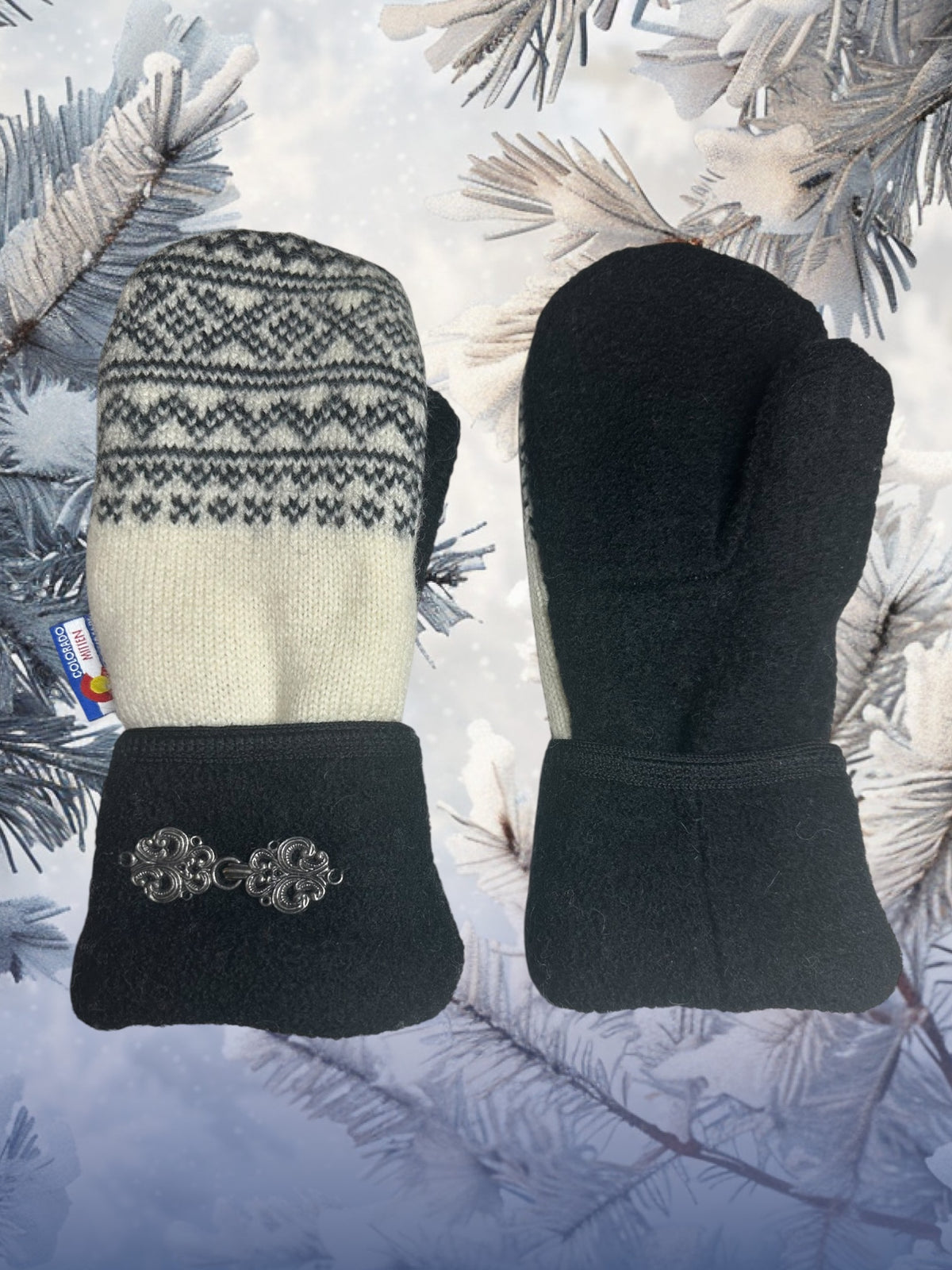 Women's Large Mittens  Black/White