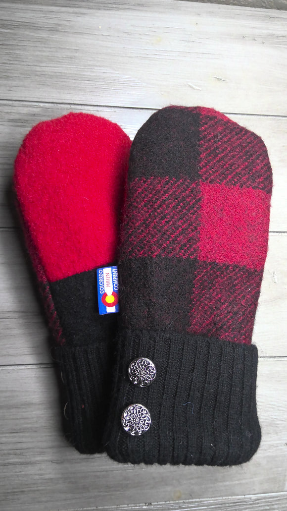 Women's Large Mittens Black/Red Plaid